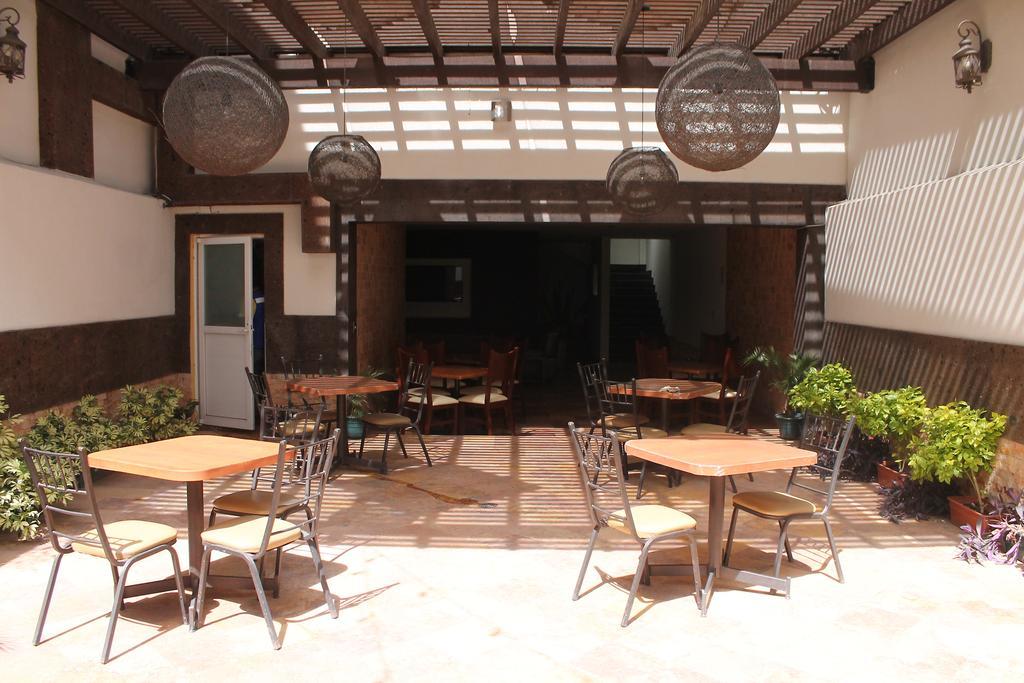 Hotel Rincon Real Suites Дуранго Экстерьер фото